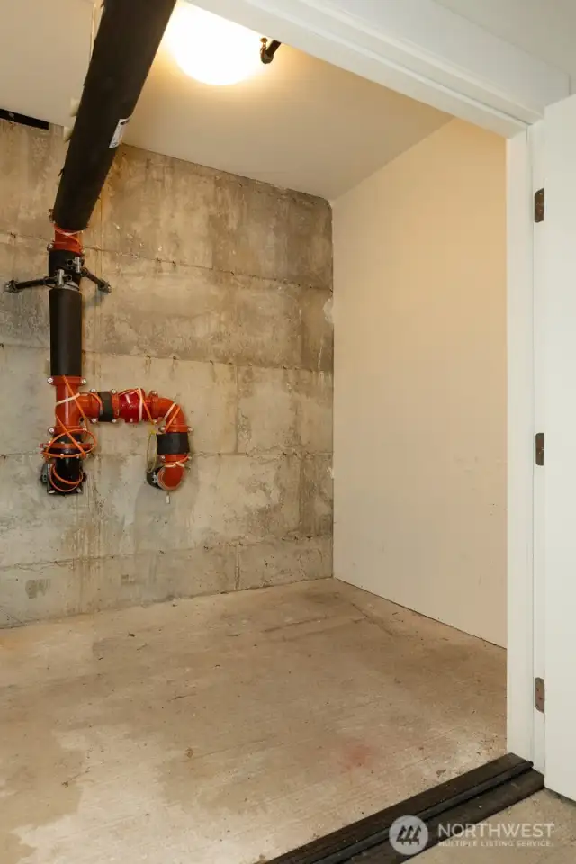 Private storage room (approx 9'x7' with high ceiling)