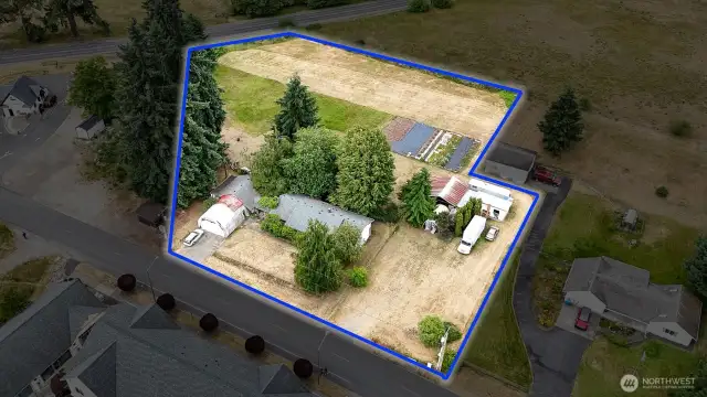 Blue boundary lines are approximate. Buyer to verify to their own satisfaction.