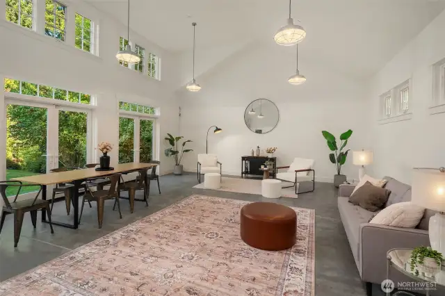Guest poolhouse