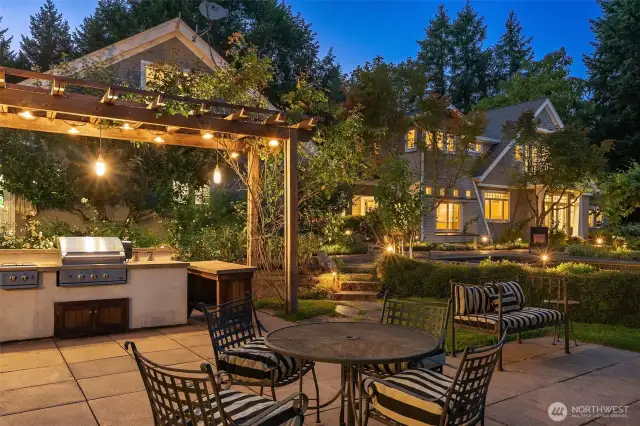 Outdoor kitchen area