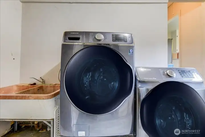 Front load washer and dryer stay