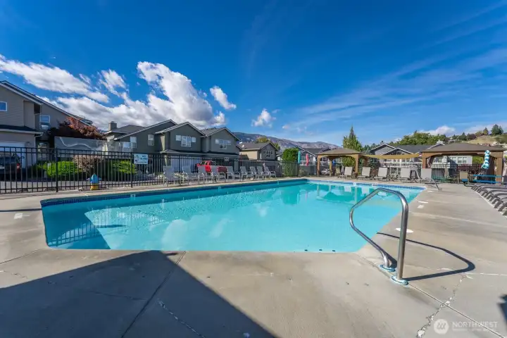 Swimming pool with washrooms.