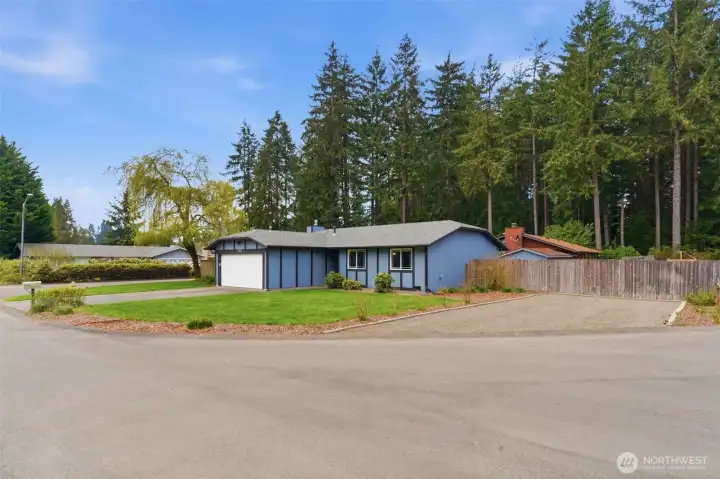 Dedicated RV Parking with electrical outlet for RV on the house. Dedicated RV Parking with electrical outlet for RV on the house.