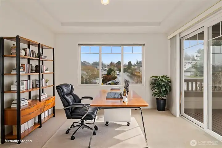 Primary office/nook