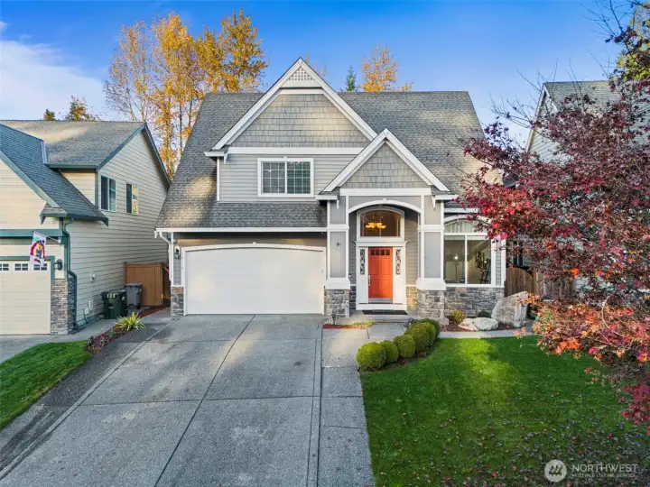 Expansive driveway + 3-car garage—space and flexibility from the moment you arrive