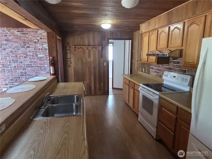 Spacious.  Is it lunch time ?