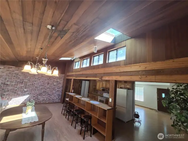 Plenty of room for game night or Thanksgiving dinner, wouldn't you say?