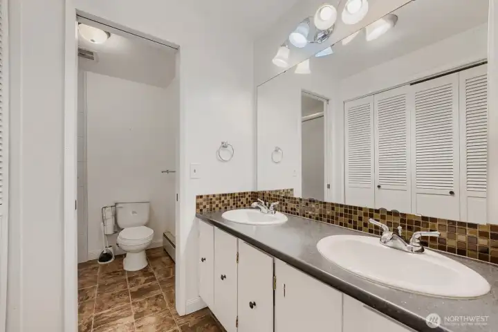 Ensuite Primary Bath