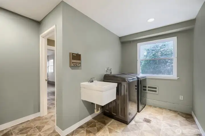 Lower-level laundry room