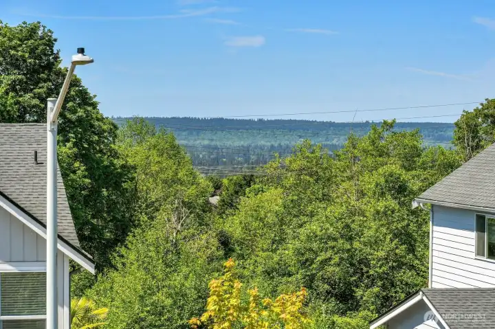 Nice, west facing view.