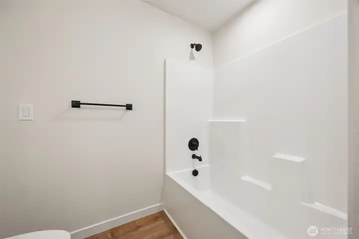 PHOTO OF PREVIOUS BUILD FOR REVIEW OF BUILDER GRADE/FINISHES. PHOTO OF PREVIOUS BUILD FOR REVIEW OF BUILDER GRADE/FINISHES.
