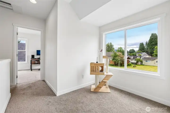 Light filled space perfect for a toy area, craft room or lounge space. Light filled space perfect for a toy area, craft room or lounge space.