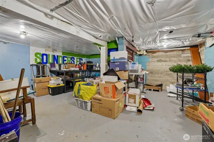 Tons of storage and wonderful potential. Tons of storage and wonderful potential.