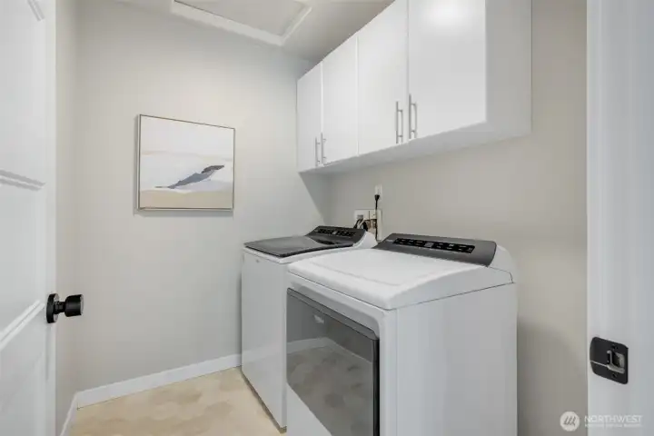 Convenient W/D upstairs
