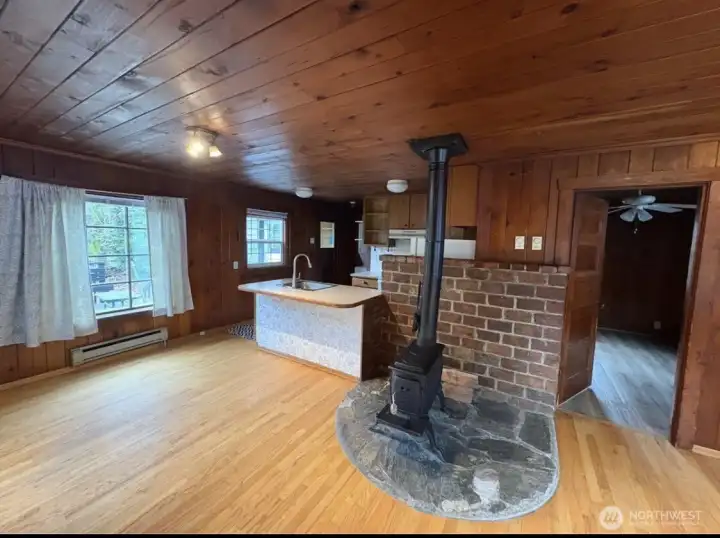 Also has private shed, deck, parking and lawn. Also has private shed, deck, parking and lawn.