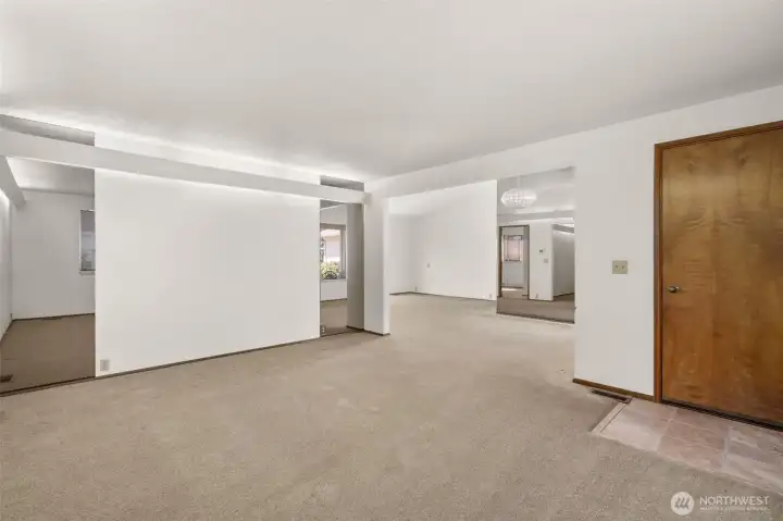 Entryway opens to expansive Living Room. Entryway opens to expansive Living Room.