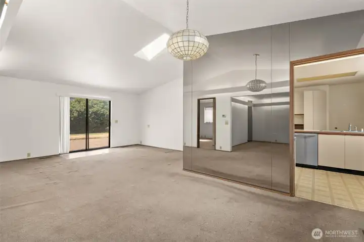 Dining room adjoins large kitchen and Flex Space. Dining room adjoins large kitchen and Flex Space.