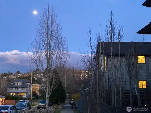 Moon from west of 2607