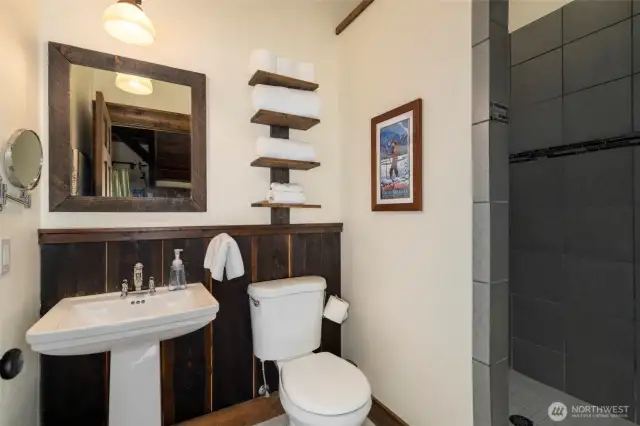 Ensuite #2 bath