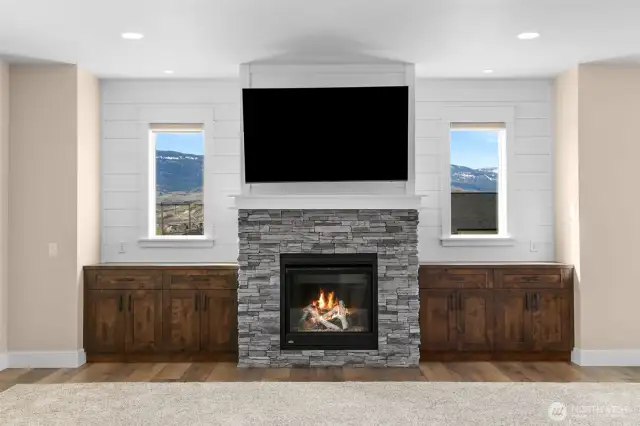 Livingroom with propane fireplace