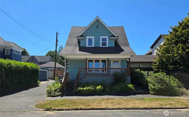 Newer roof, paint & windows.