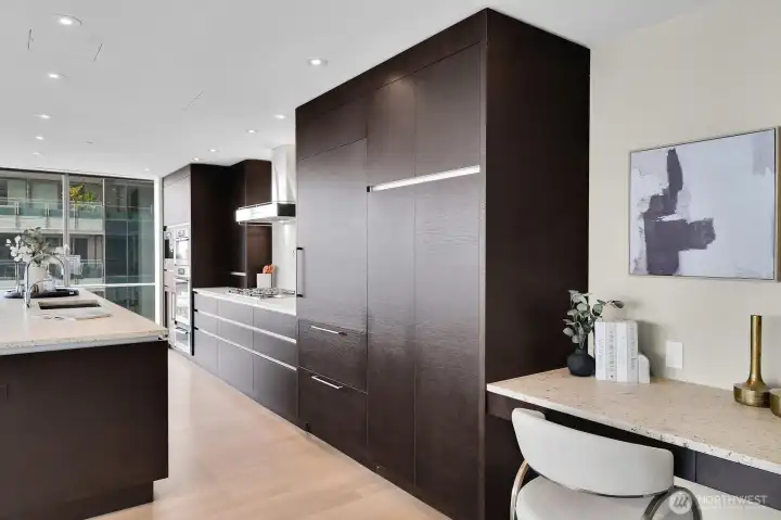 Built-in desk and kitchen in Unit 1206