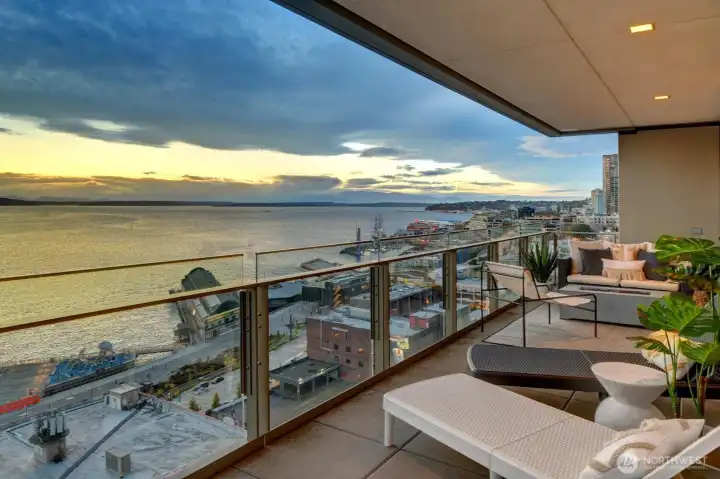 Views at dusk from the Unit 1206 view deck