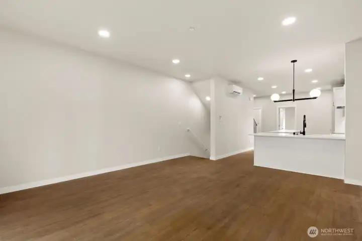 Photographs are for illustrative purposes only. Features, finishes, interior/exterior colors, landscaping and floorplan shown may vary from actual homes built.