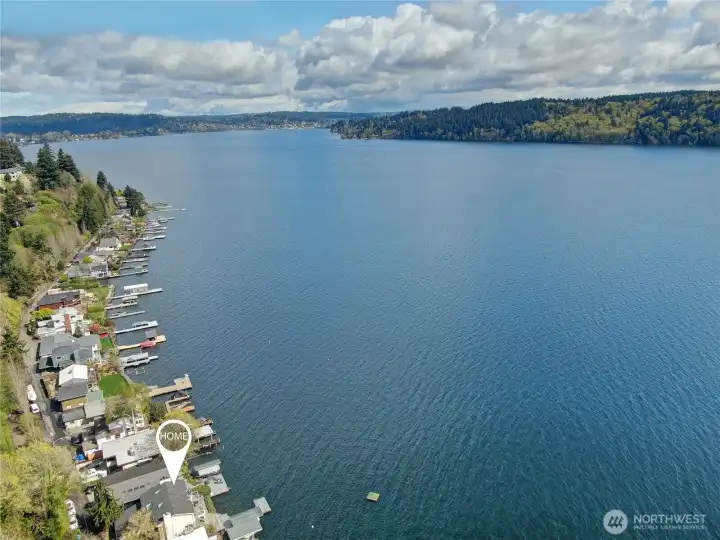 Living ON the lake is different than living near the lake. Watch sailboats, kayakers and seaplanes make their way over the water. Listen to the water lap the shore. And swim or float in the cool, fresh water.