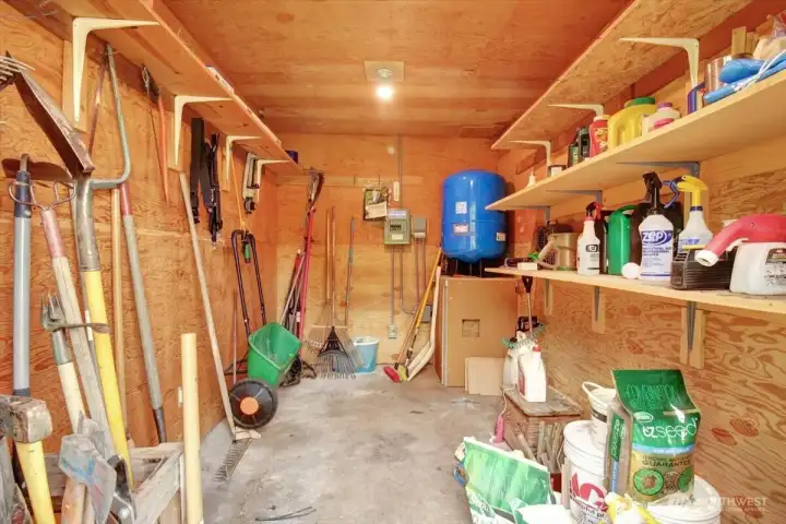 Pump house/tool shed