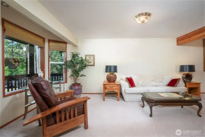 Large living room off the main entry.