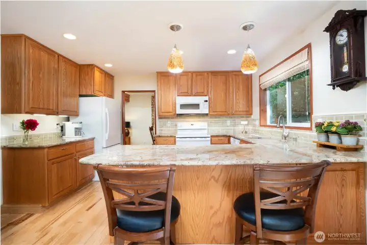 Eating bar for casual dining & engaging with the cook without getting in the way ;)