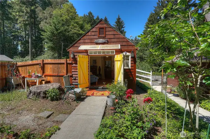 Versatile outbuilding with power
