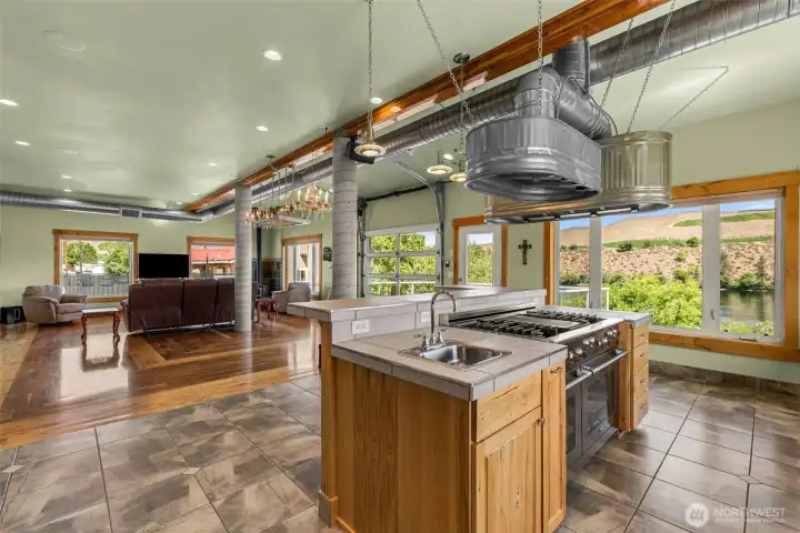 An open concept design that only is out done by the mighty Columbia a stone's throw away.