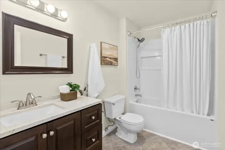 Newer Bathtub/Shower