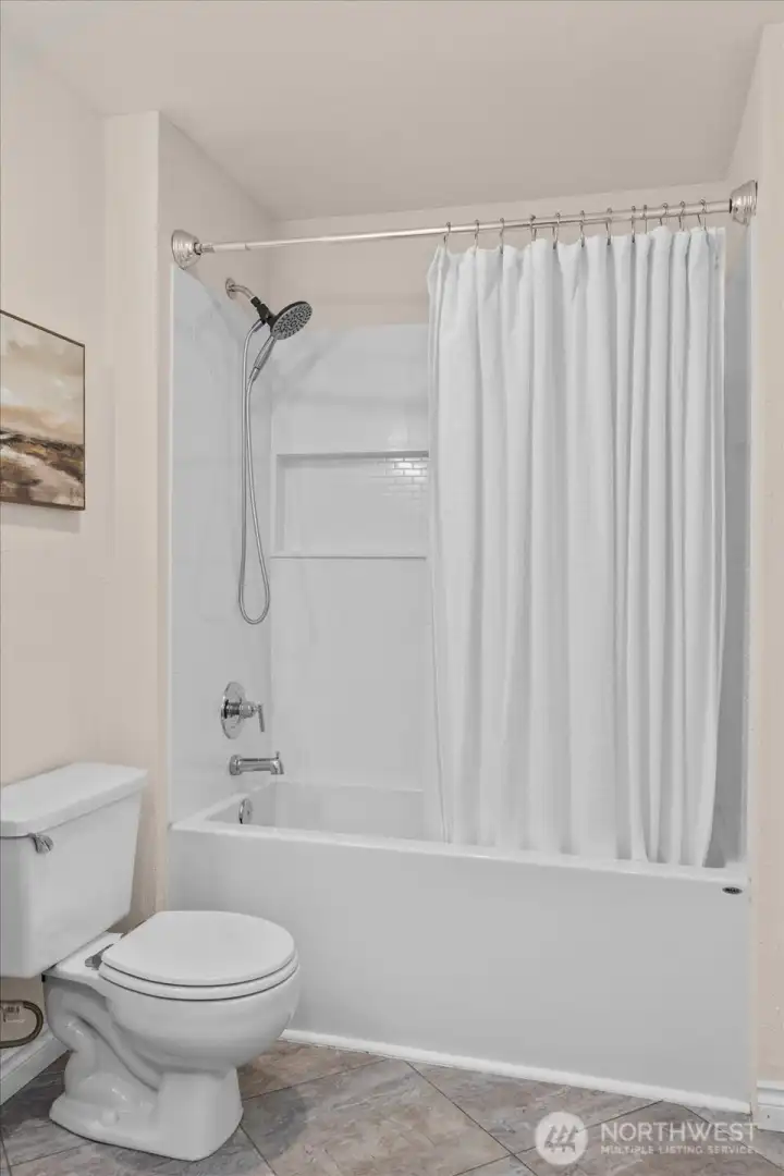 Newer Bathtub/Shower