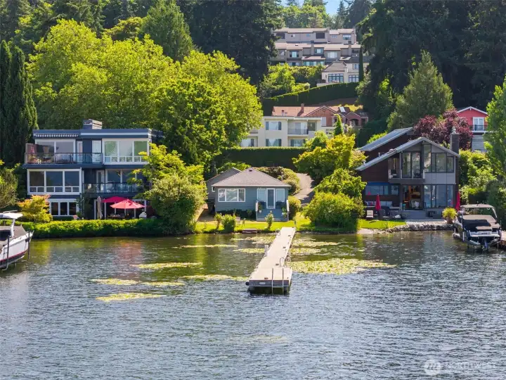 Rare west-facing opportunity on Lake Washington waterfront Rare west-facing opportunity on Lake Washington waterfront