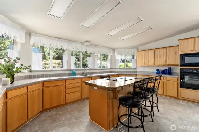Counter space galore in this kitchen!