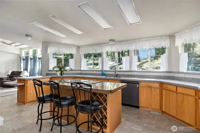 Cook and chat with friends and family from this island cooktop.