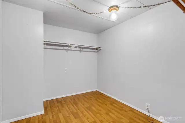 Walk in closet in Primary (could convert back to 3rd bedroom)
