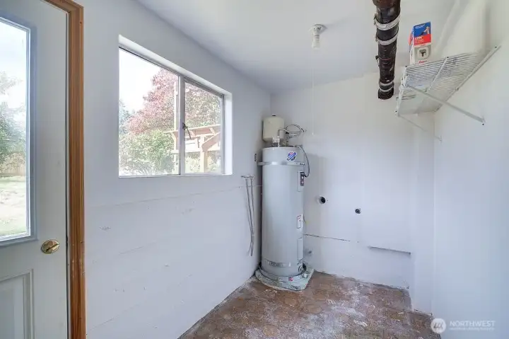 BASEMENT UTITLTY AREA