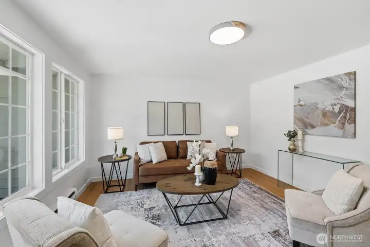 Big windows throughout the house bringing in tons of natural light.