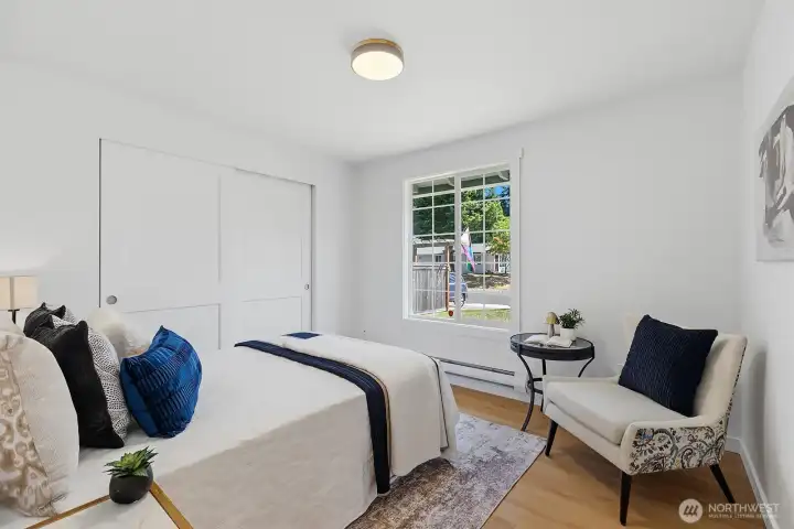 Second bedroom.