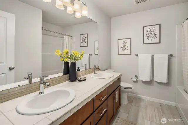 2nd Bathroom Upstairs