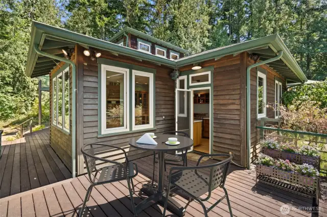 Wrap around deck