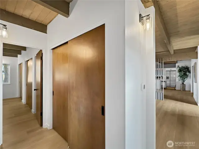 Now we've stepped into the hallway leading to the 3 bedrooms and main full bathroom.
