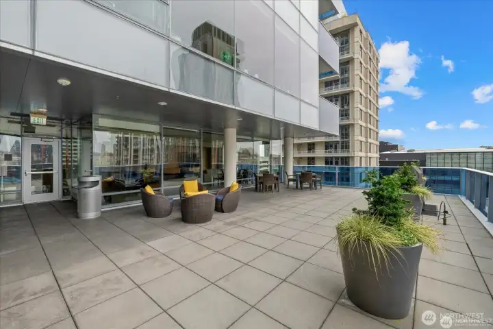 owners 18th floor newly renovated