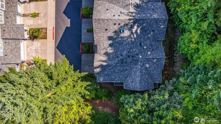 Unit backs to park for ultimate privacy