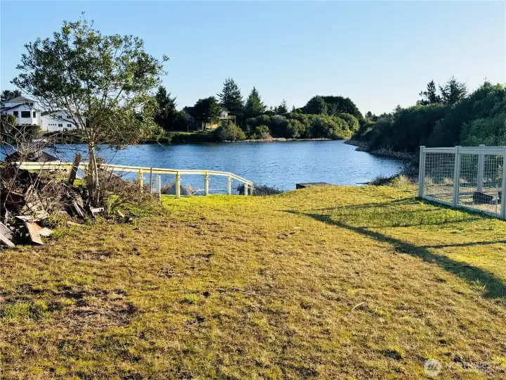 Covered and uncovered Rear Deck space.
