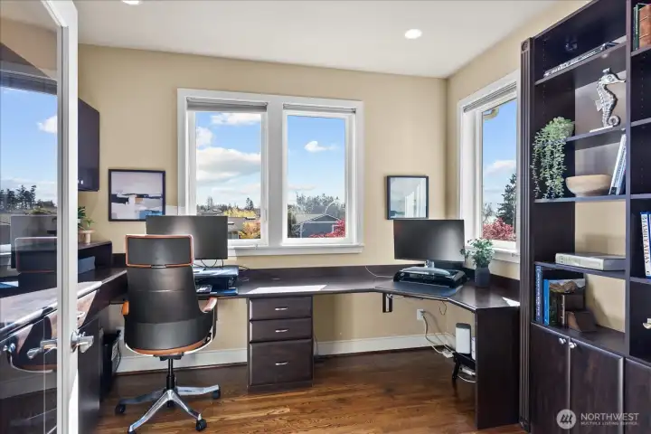 Custom home office with room for 2 and VIEWS!